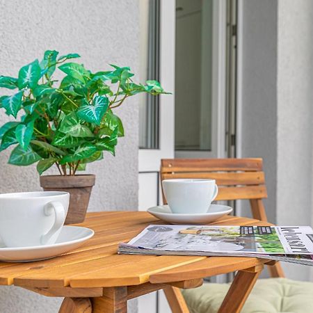 Fewo1846 - Kommood - Zentral Gelegenes Studio-Apartment Mit Balkon Im Hochparterre 弗伦斯堡 外观 照片