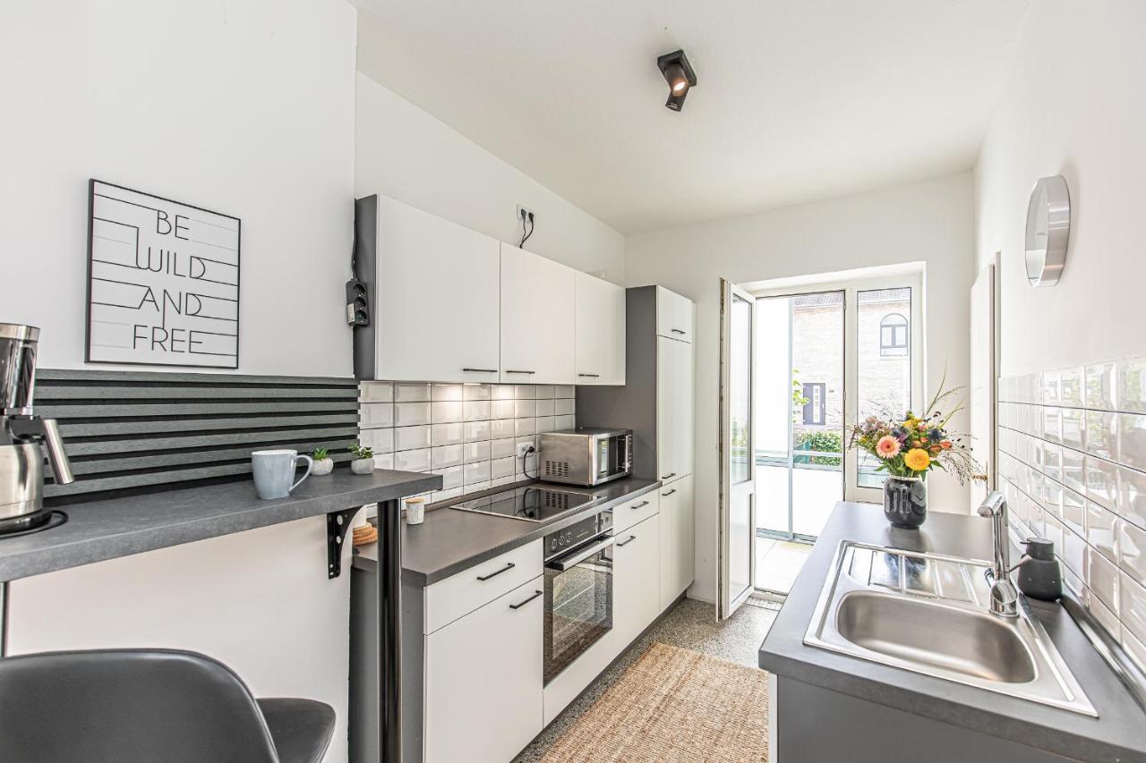Fewo1846 - Kommood - Zentral Gelegenes Studio-Apartment Mit Balkon Im Hochparterre 弗伦斯堡 外观 照片