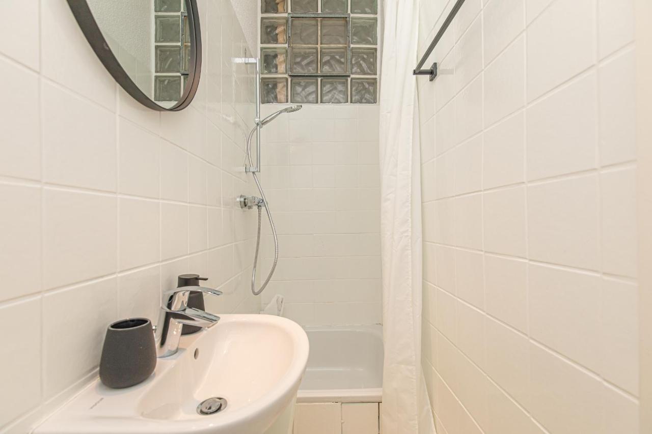Fewo1846 - Kommood - Zentral Gelegenes Studio-Apartment Mit Balkon Im Hochparterre 弗伦斯堡 外观 照片